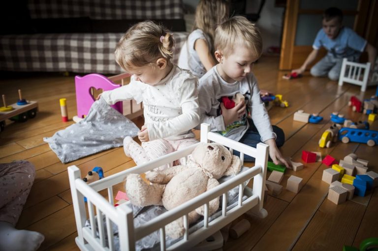 Zabawki z drewna Lobito