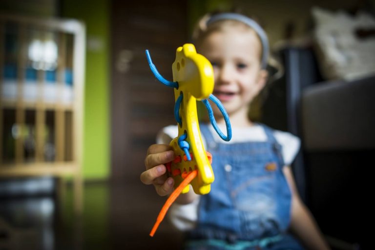 Zabawki z drewna Lobito