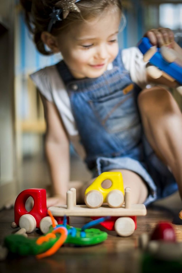 Zabawki z drewna Lobito